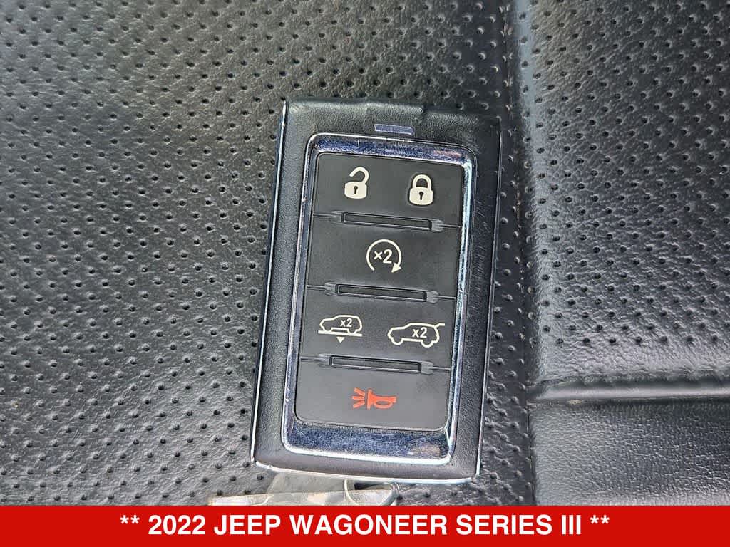Thumbnail: 2022 Jeep Wagoneer - 34