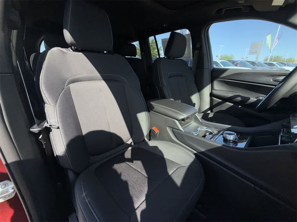 Thumbnail: 2025 Jeep Grand Cherokee - 13