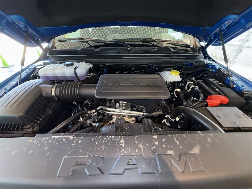 Thumbnail: 2025 RAM 1500 - 9