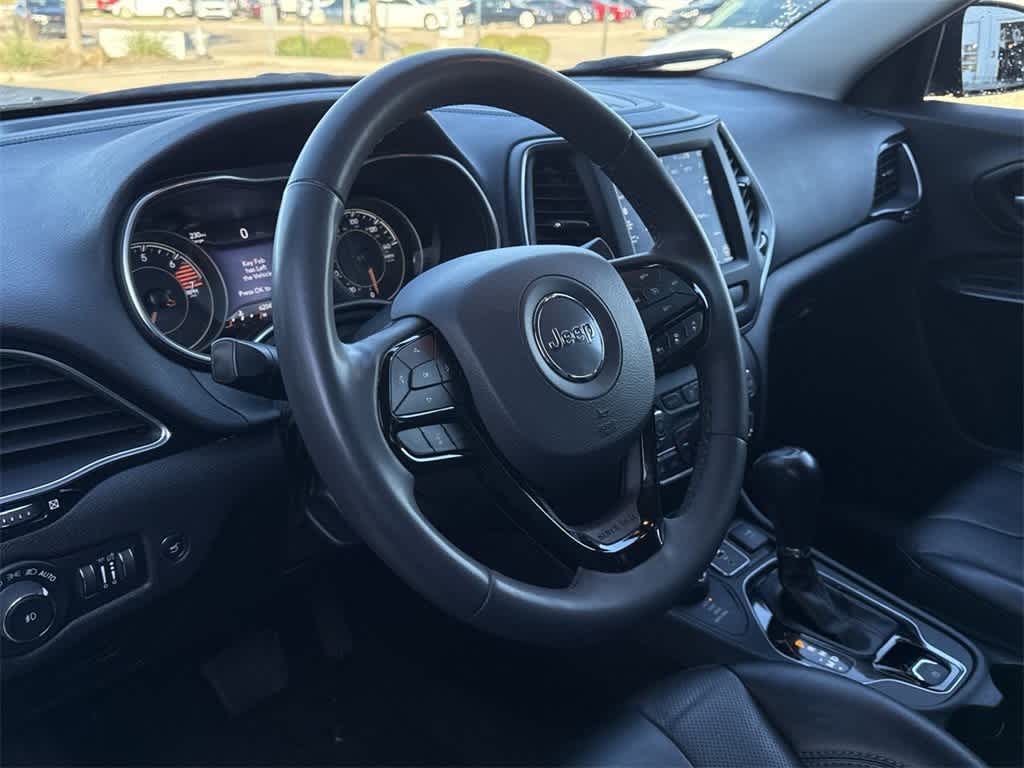 2023 Jeep Cherokee Altitude Lux photo 2