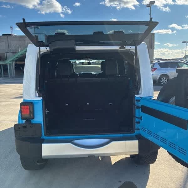 Thumbnail: 2017 Jeep Wrangler - 17