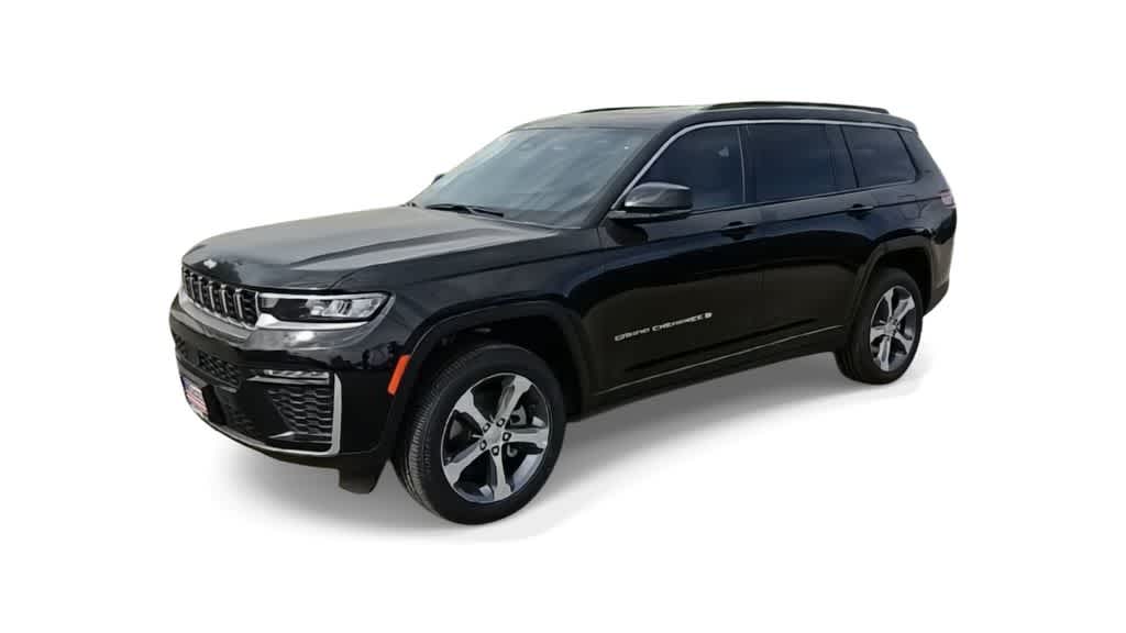 Thumbnail: 2026 Jeep Grand Cherokee L - 4