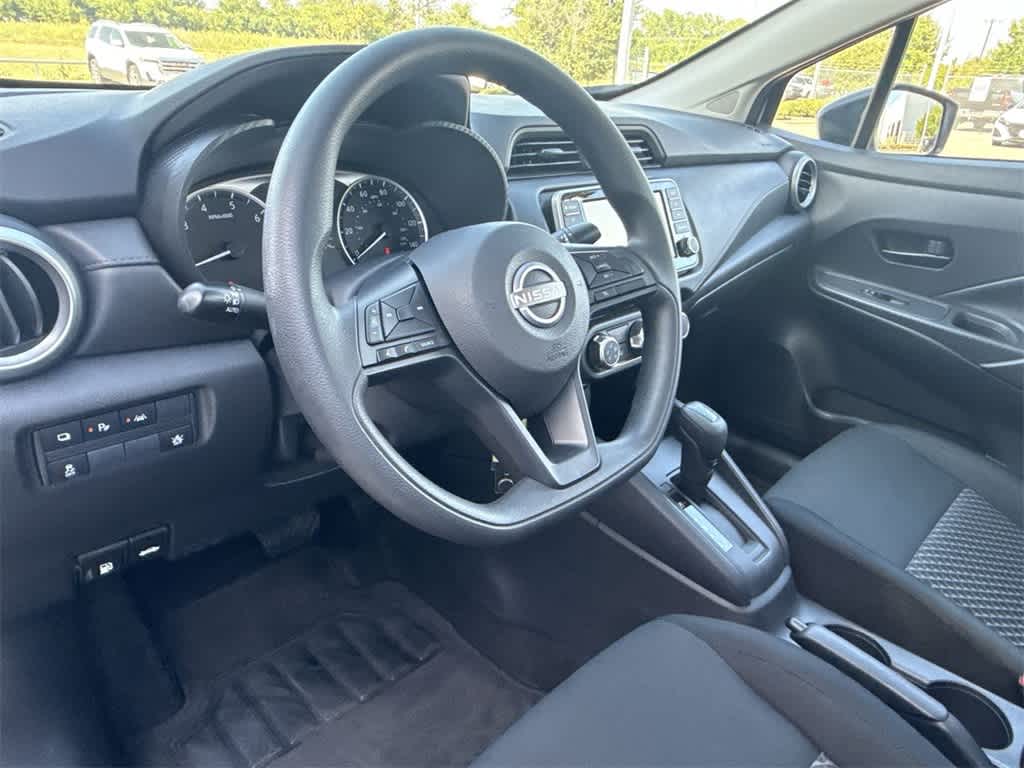 2024 Nissan Versa 1.6 S photo 2