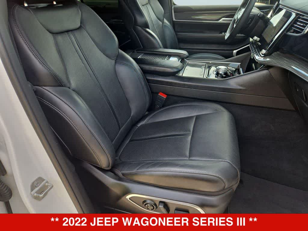 Thumbnail: 2022 Jeep Wagoneer - 21