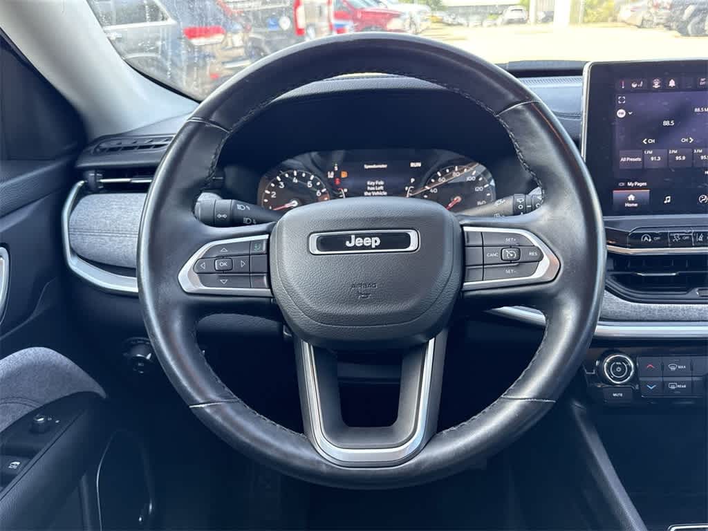Thumbnail: 2022 Jeep Compass - 17
