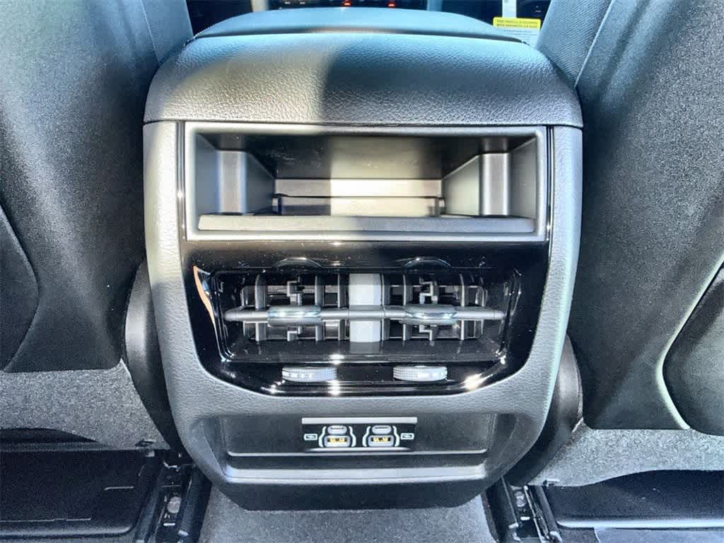 Thumbnail: 2025 Jeep Grand Cherokee - 21