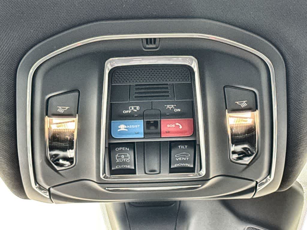 Thumbnail: 2025 Jeep Grand Cherokee - 21