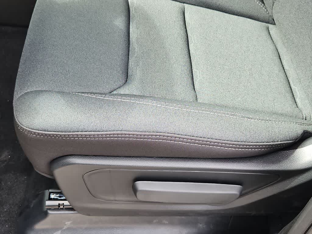 Thumbnail: 2026 RAM 1500 - 18