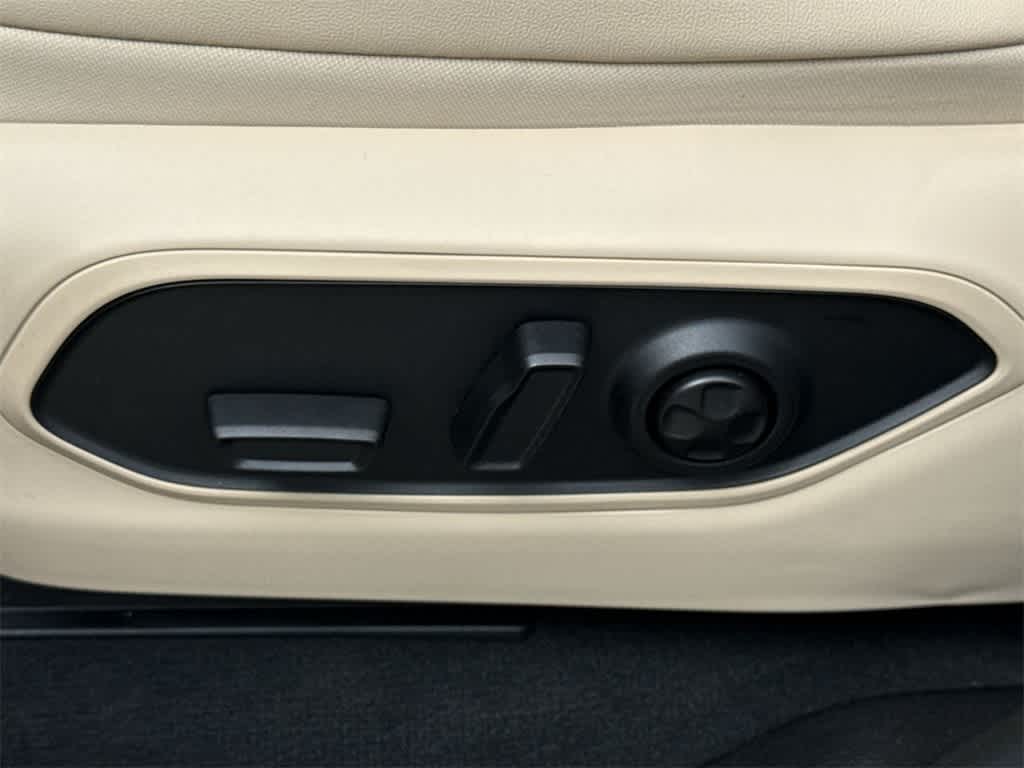 2025 Jeep Grand Cherokee Limited Edition 26