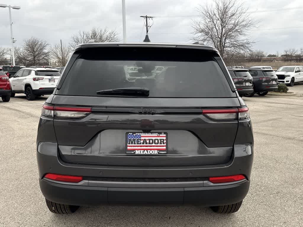 Thumbnail: 2026 Jeep Grand Cherokee - 5