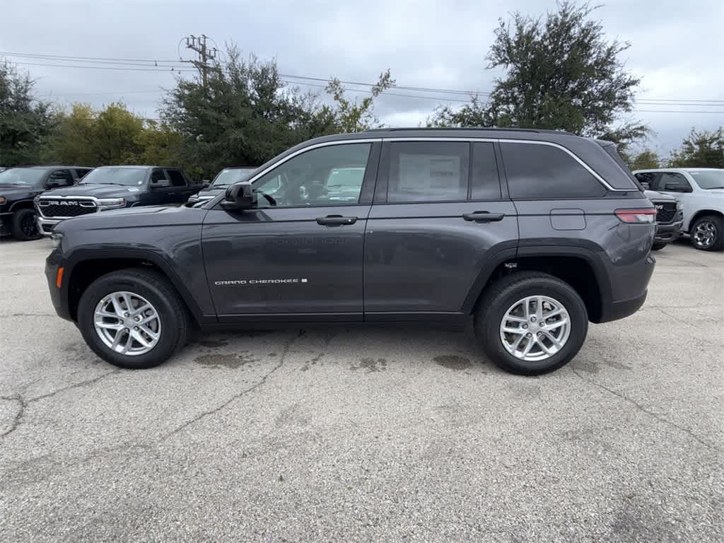 Thumbnail: 2025 Jeep Grand Cherokee - 3