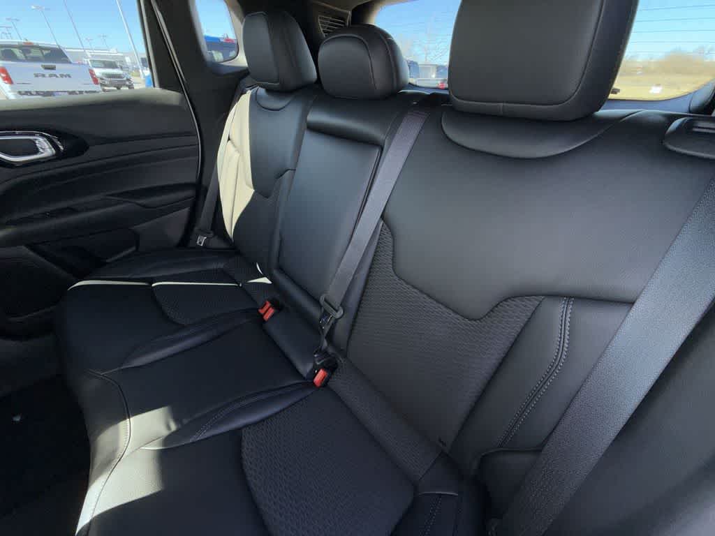 Thumbnail: 2026 Jeep Compass - 14