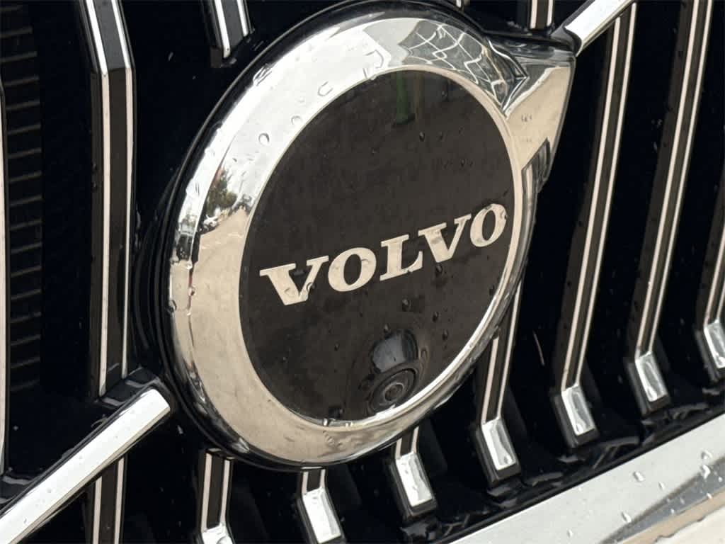 Thumbnail: 2023 Volvo XC60 - 6