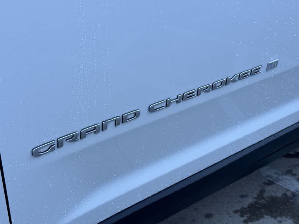 Thumbnail: 2025 Jeep Grand Cherokee - 7