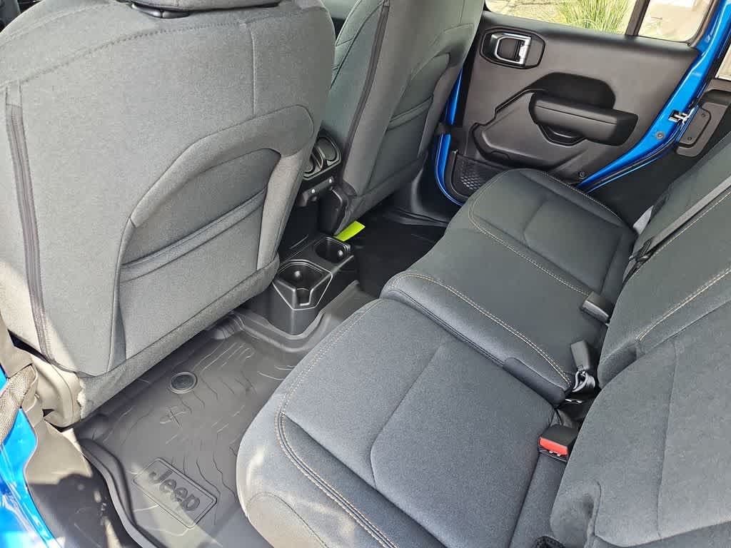 Thumbnail: 2025 Jeep Wrangler - 19