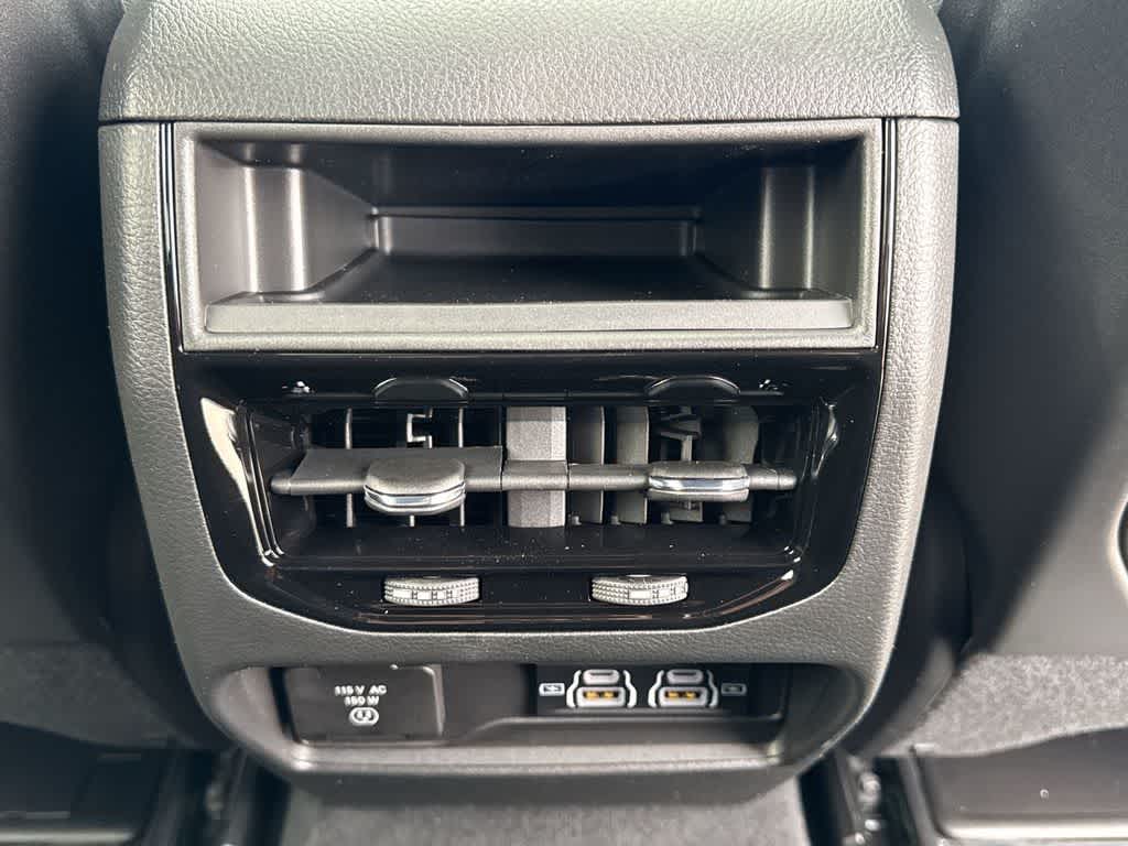 Thumbnail: 2026 Jeep Grand Cherokee - 21