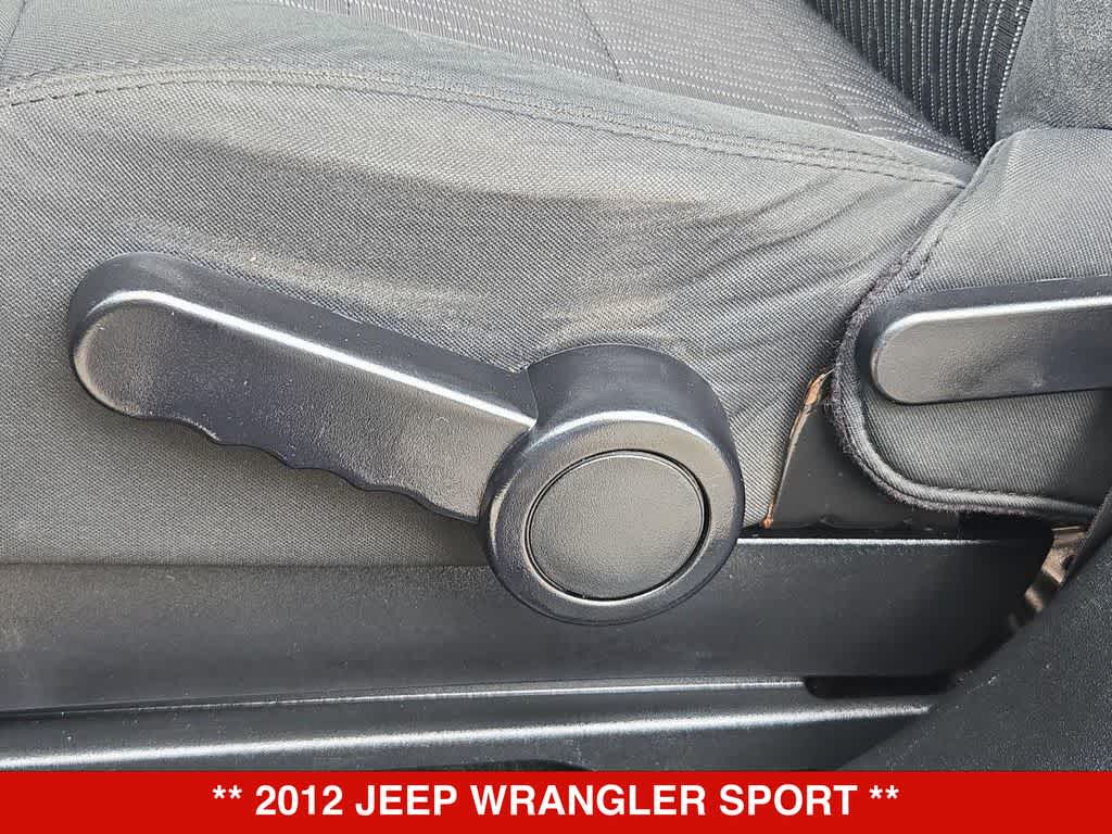 Thumbnail: 2012 Jeep Wrangler - 16
