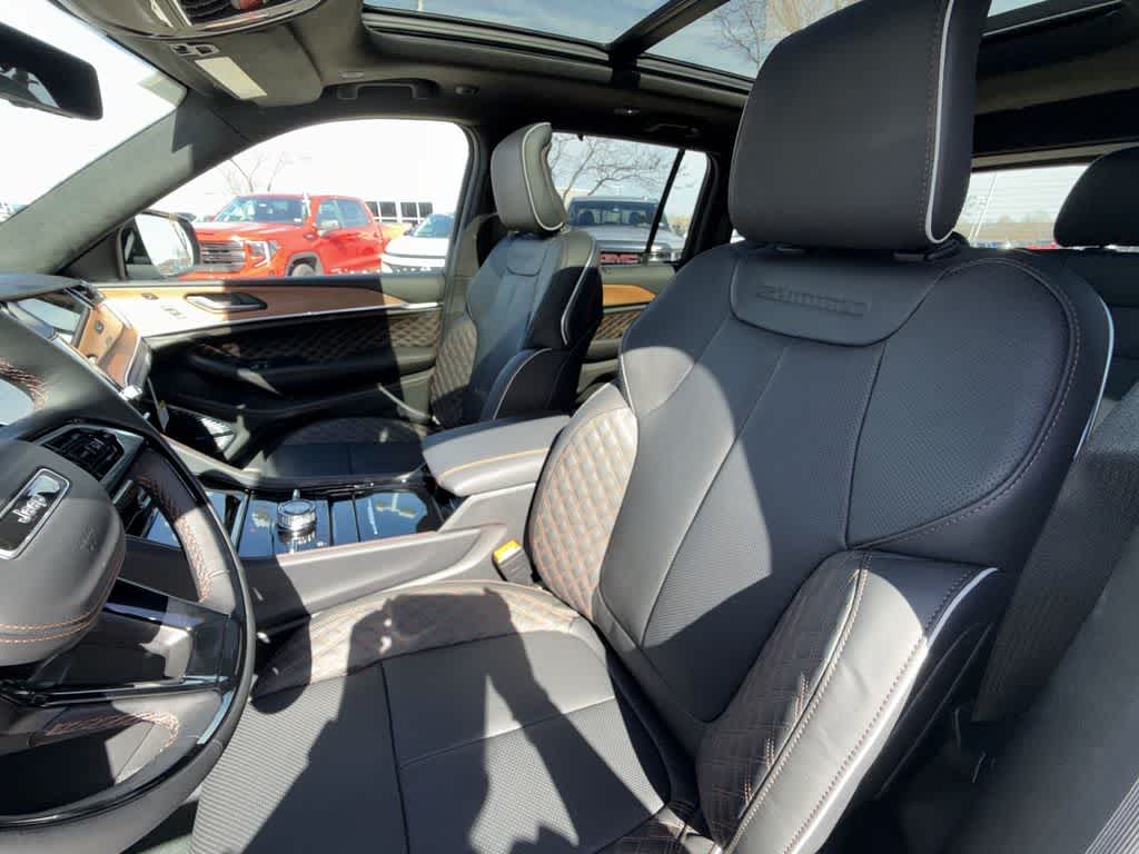 Thumbnail: 2026 Jeep Grand Cherokee - 11