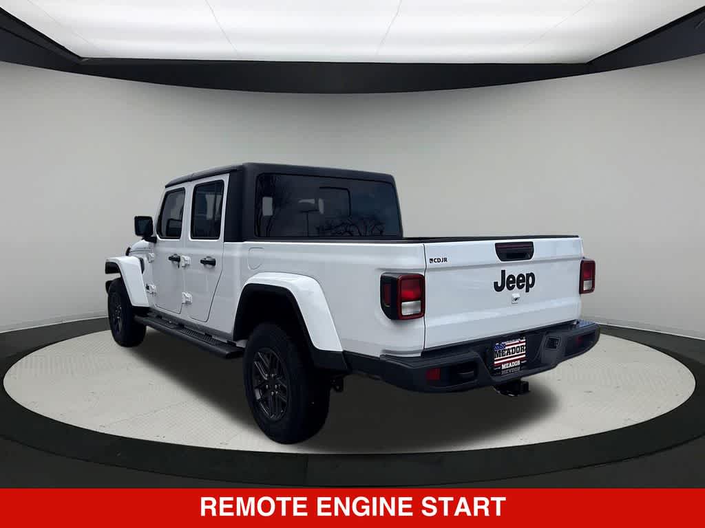Thumbnail: 2025 Jeep Gladiator - 4