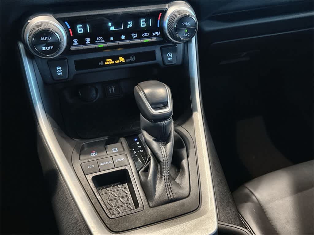 Thumbnail: 2023 Toyota RAV4 - 16