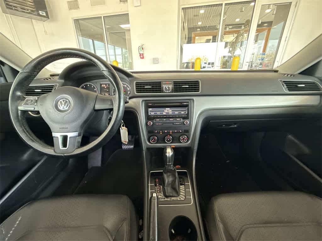 Thumbnail: 2015 Volkswagen Passat - 14