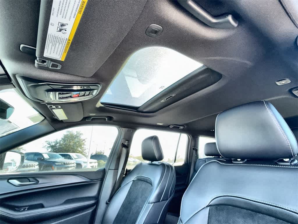 Thumbnail: 2025 Jeep Grand Cherokee L - 26