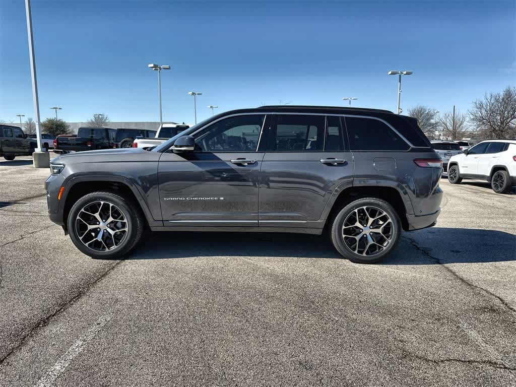Thumbnail: 2025 Jeep Grand Cherokee - 3