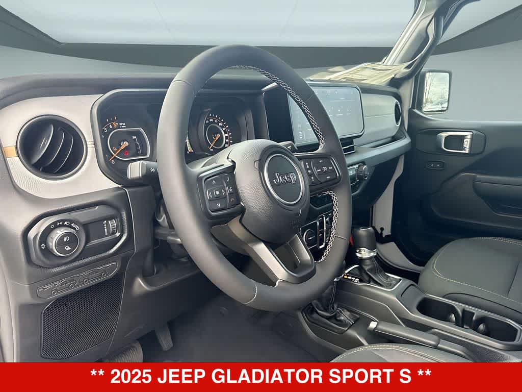Thumbnail: 2025 Jeep Gladiator - 2