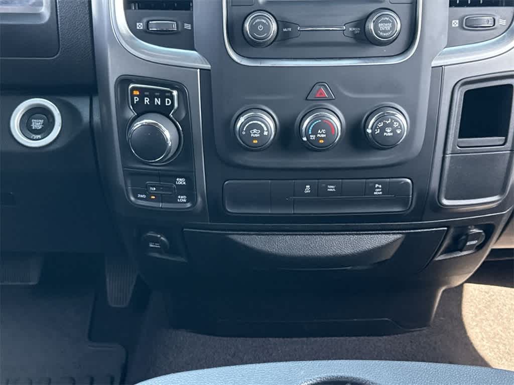 2022 RAM 1500 Classic SLT 17