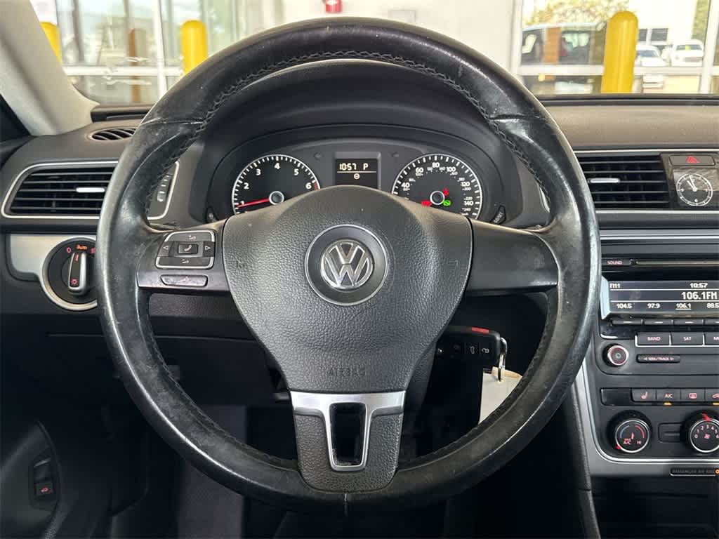 Thumbnail: 2015 Volkswagen Passat - 17
