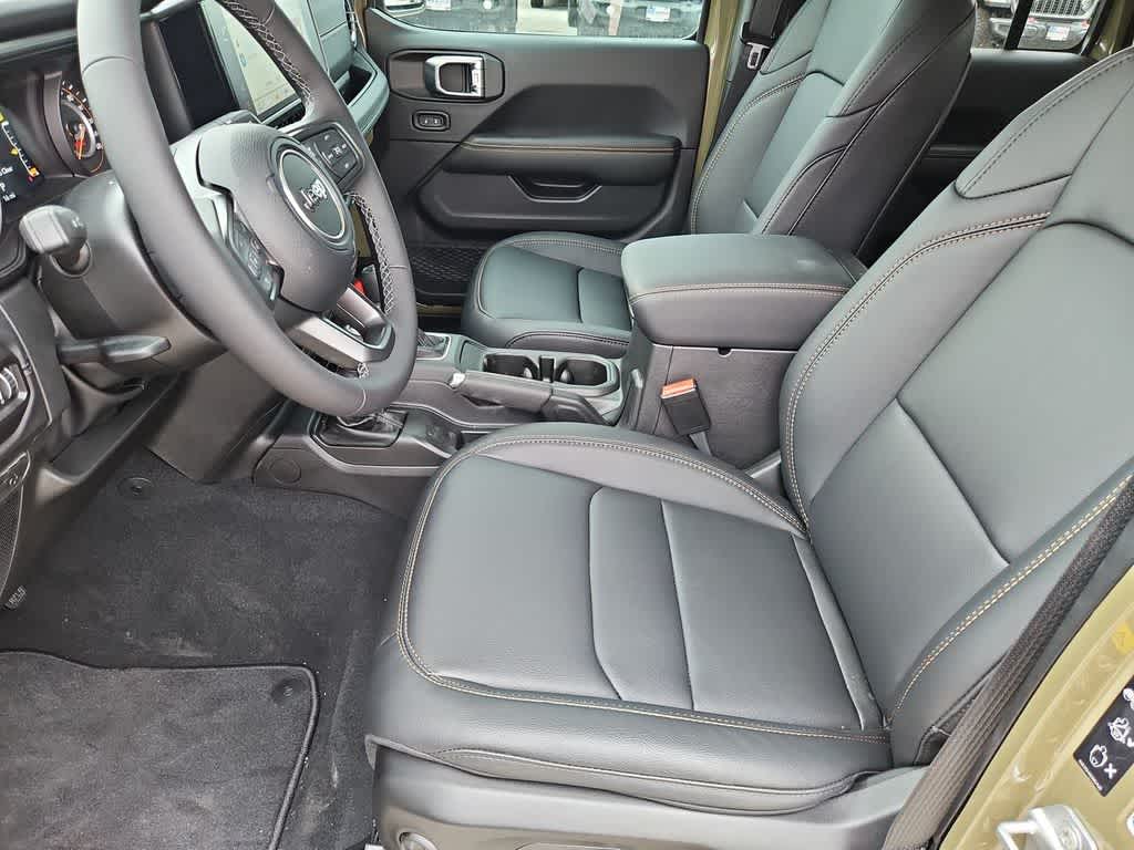 Thumbnail: 2026 Jeep Gladiator - 17