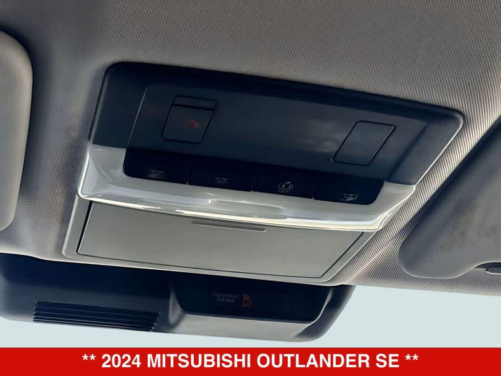 Thumbnail: 2024 Mitsubishi Outlander - 23