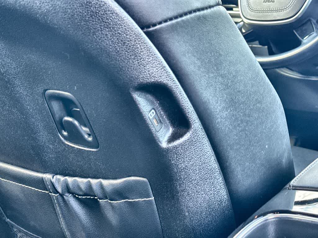 Thumbnail: 2023 Kia Telluride - 22