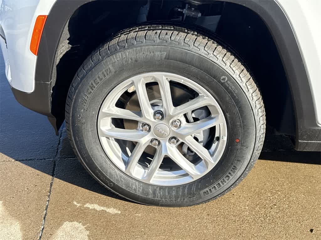 Thumbnail: 2025 Jeep Grand Cherokee - 9