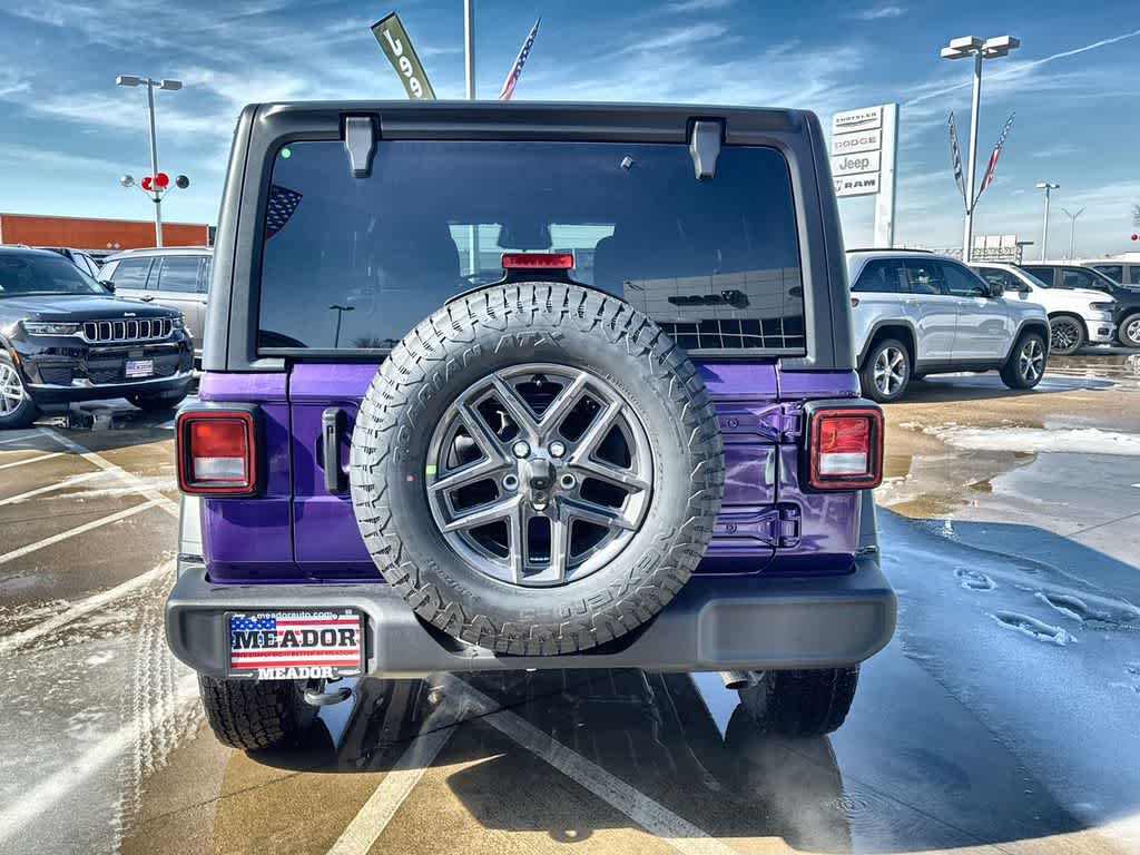 Thumbnail: 2026 Jeep Wrangler - 5