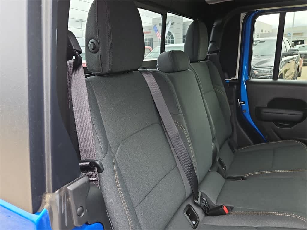 Thumbnail: 2025 Jeep Gladiator - 25