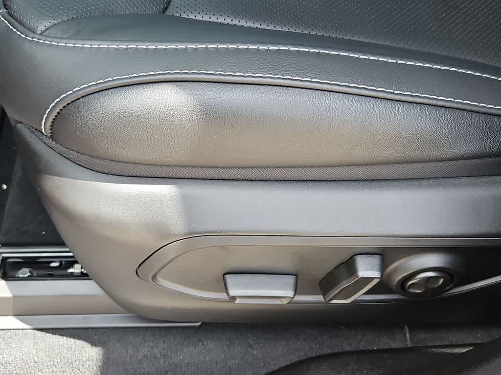 Thumbnail: 2026 Jeep Grand Cherokee L - 18