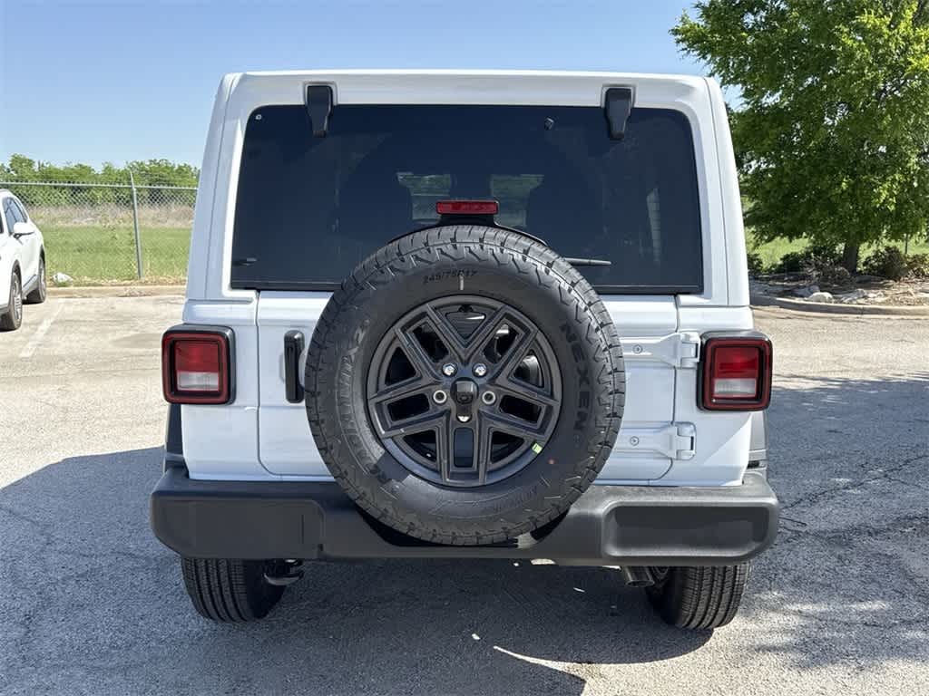 Thumbnail: 2025 Jeep Wrangler - 5