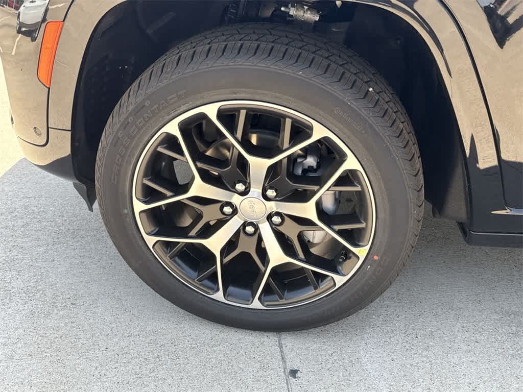 Thumbnail: 2025 Jeep Grand Cherokee - 8