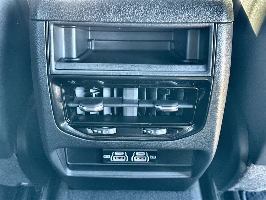 Thumbnail: 2025 Jeep Grand Cherokee - 21