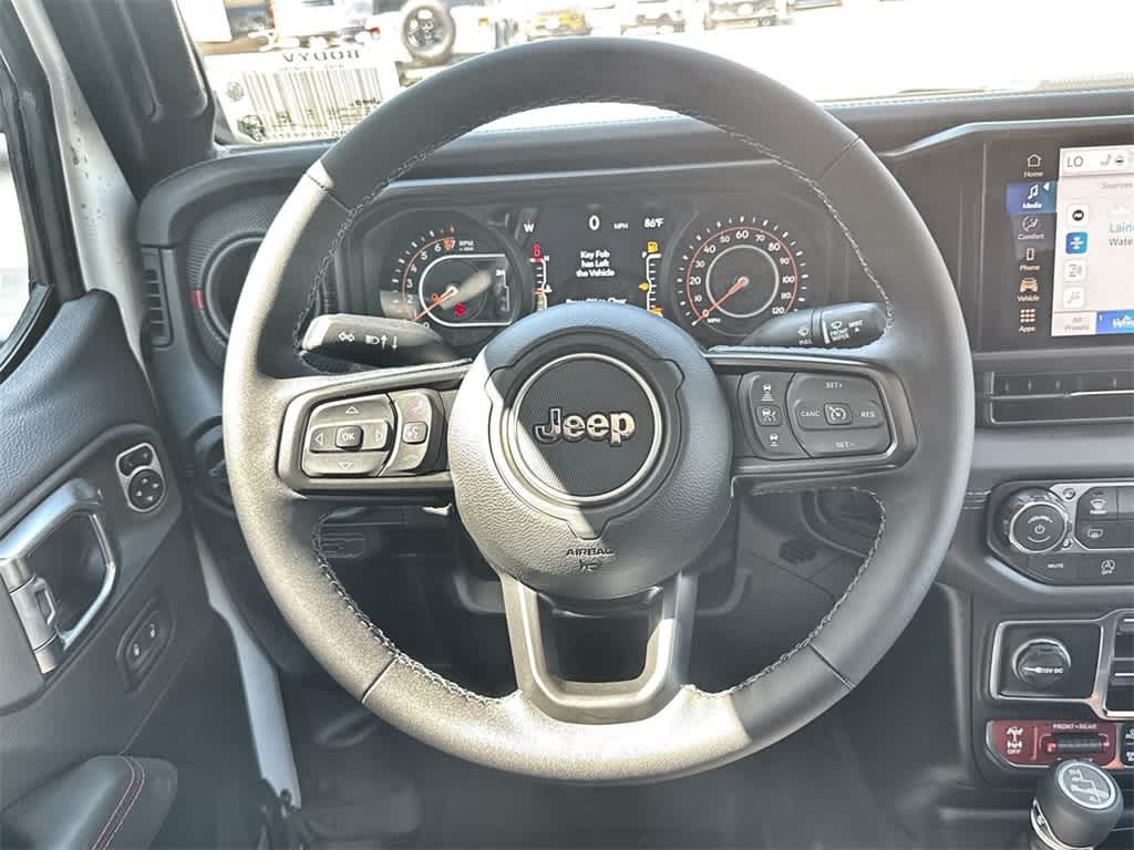 Thumbnail: 2025 Jeep Gladiator - 18