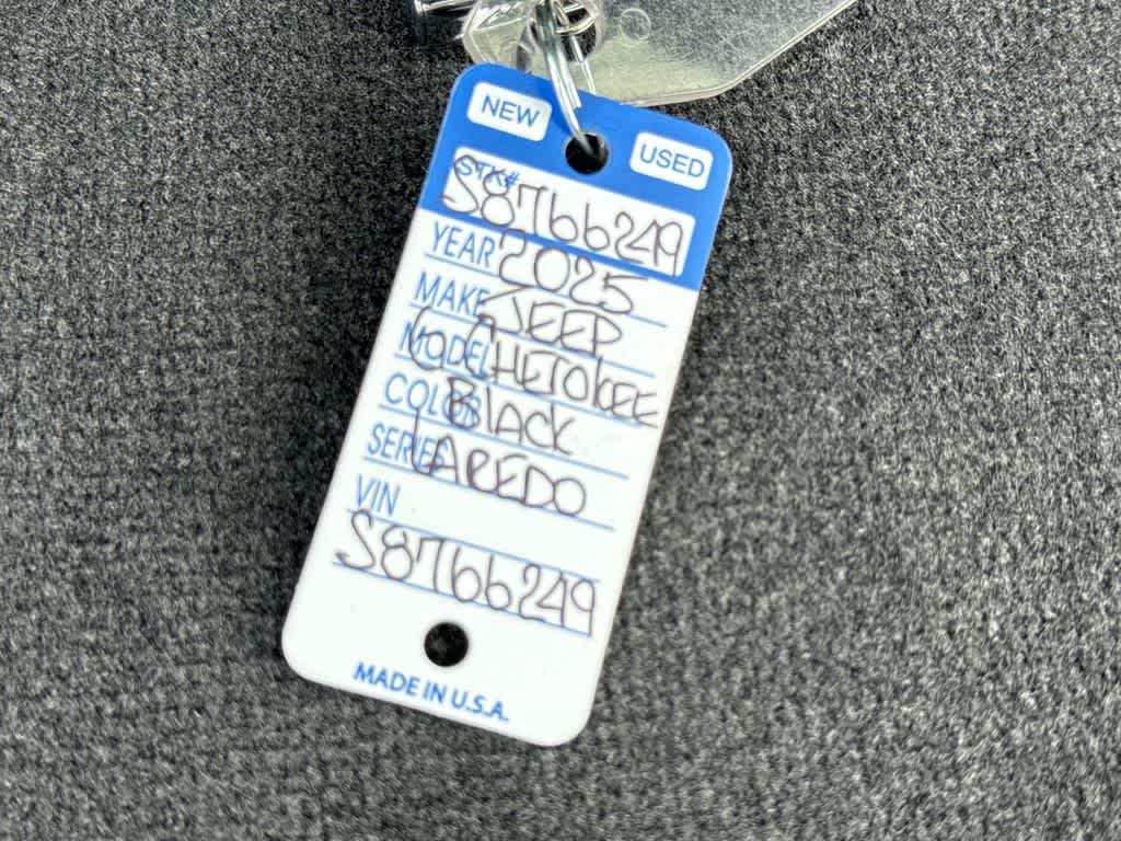 Thumbnail: 2025 Jeep Grand Cherokee - 24