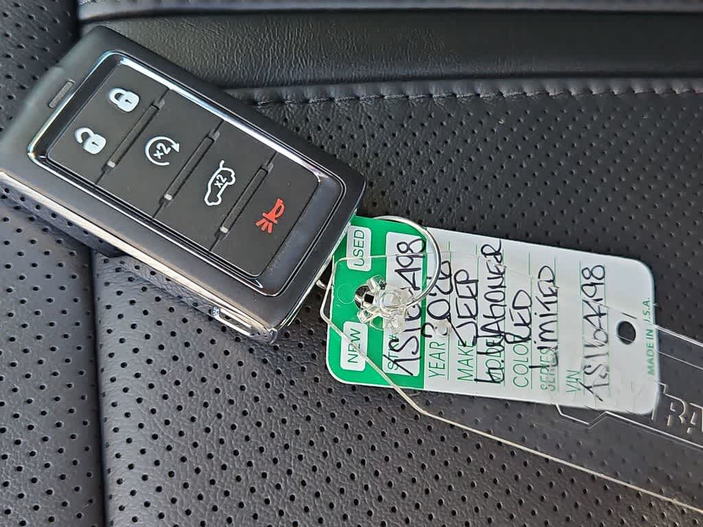 Thumbnail: 2026 Jeep Grand Wagoneer - 34