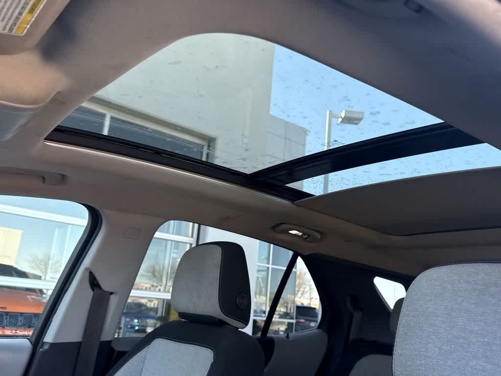 Thumbnail: 2022 Chevrolet Equinox - 27