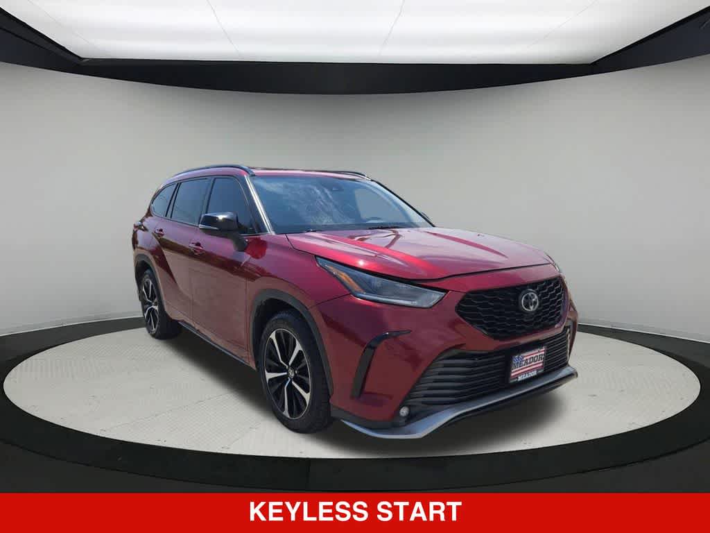 Thumbnail: 2021 Toyota Highlander - 8