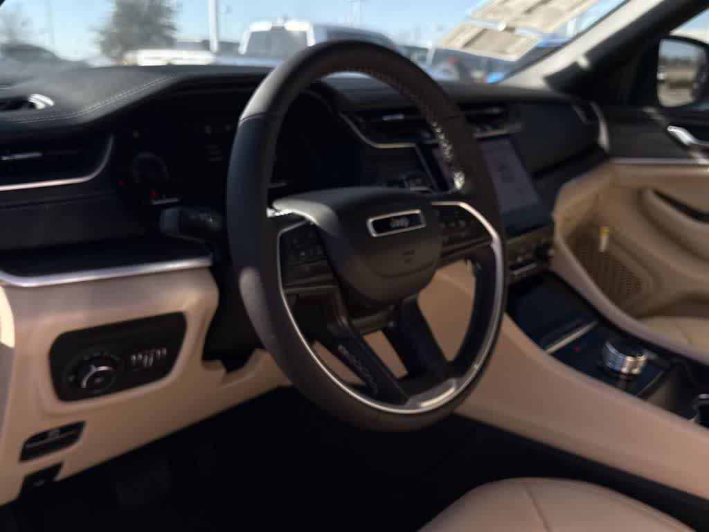 Thumbnail: 2025 Jeep Grand Cherokee - 2