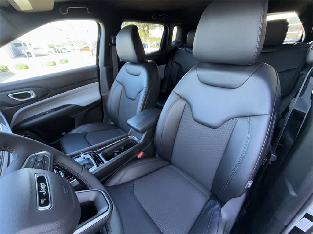 Thumbnail: 2026 Jeep Compass - 11