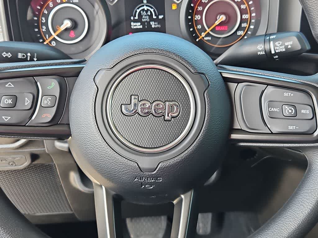 Thumbnail: 2026 Jeep Gladiator - 23