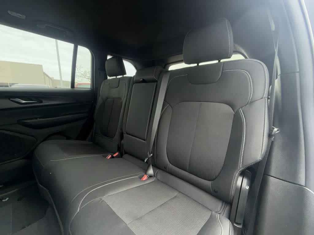 Thumbnail: 2026 Jeep Grand Cherokee - 12