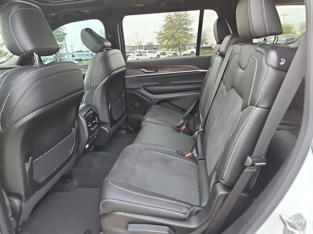 Thumbnail: 2026 Jeep Grand Cherokee L - 26